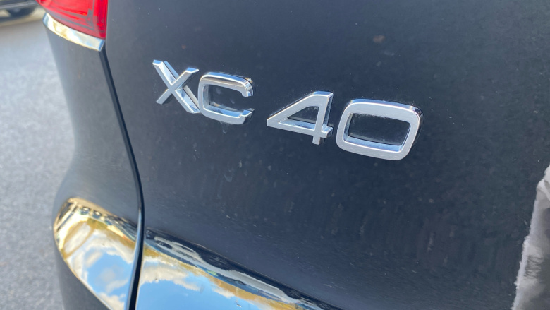 Volvo XC40 2.0 B3P Plus Dark 5dr Auto Petrol Estate